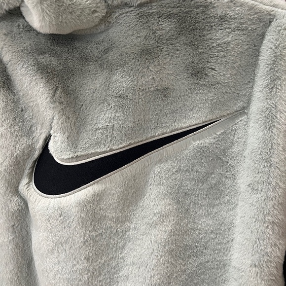NWT Nike plush fur bomber jacket in teal size XS - Picture 2 of 6